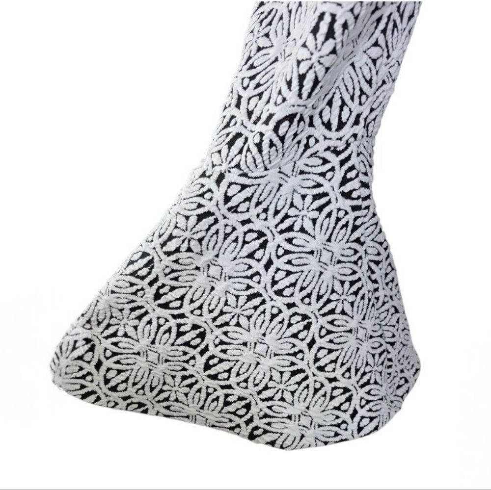 Peter Nygård Black and White Patterned Long Coat - Picture 9 of 14
